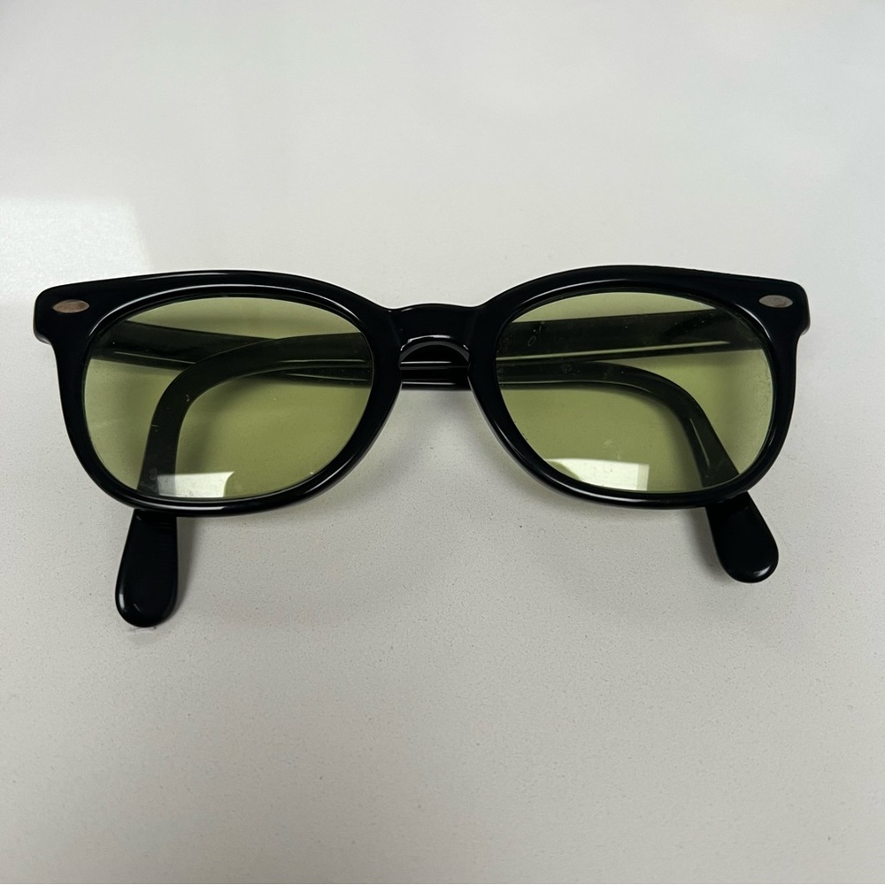 Black and yellow vintage sunglasses unisex
